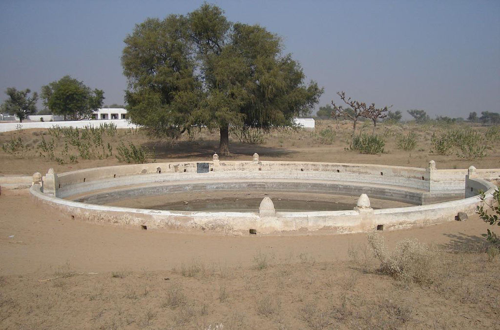 Johad : A rainwater harvesting system in Rajasthan